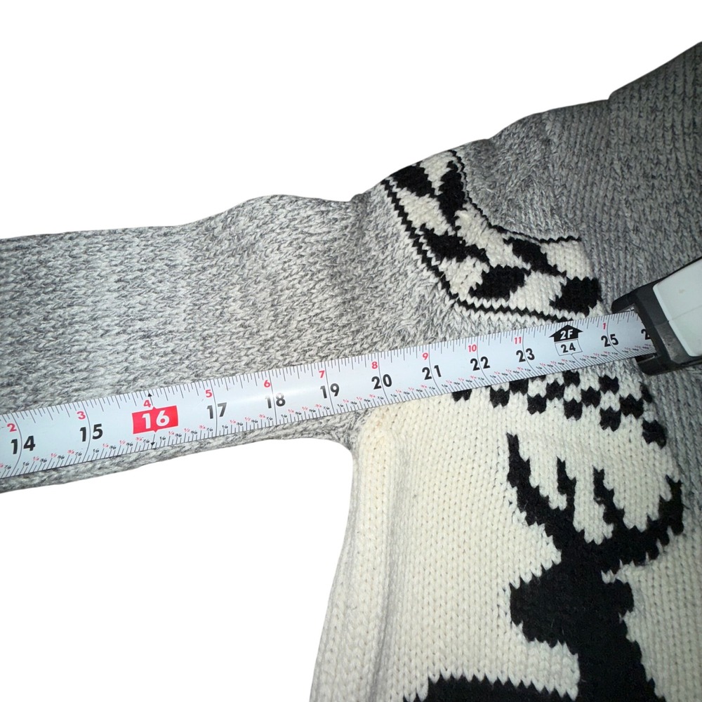 Woman's M Elk Deer Cottagecore Cowichan‎ Cardigan Knit Sweater Aztec - Picture 5 of 9